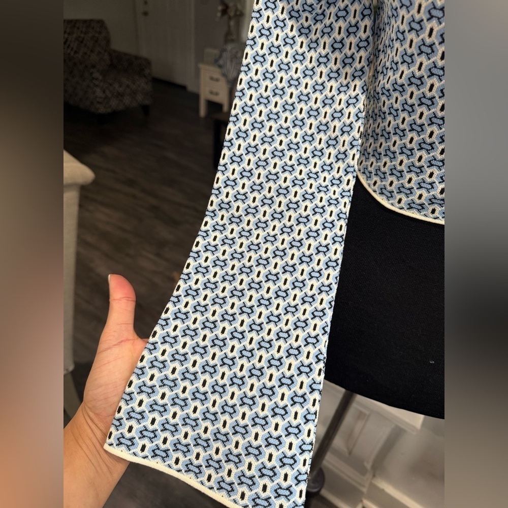 Zara Black and Blue Patterned Knit Top - Picture 4 of 11